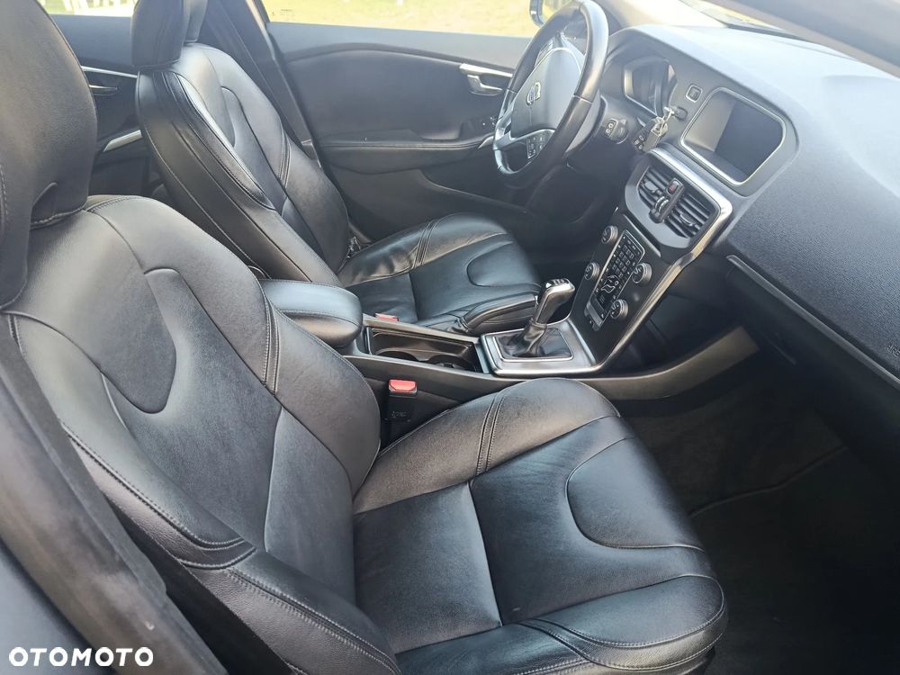 Volvo V40 D4 Drive-E Summum - 13
