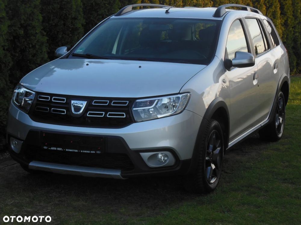 Dacia Logan TCe 90 (S&S) Stepway - 1