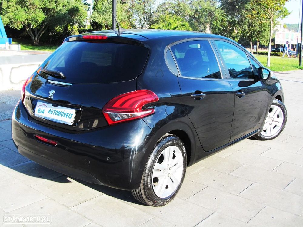 Peugeot 208 PureTech 82 Stop & Start Signature - 27