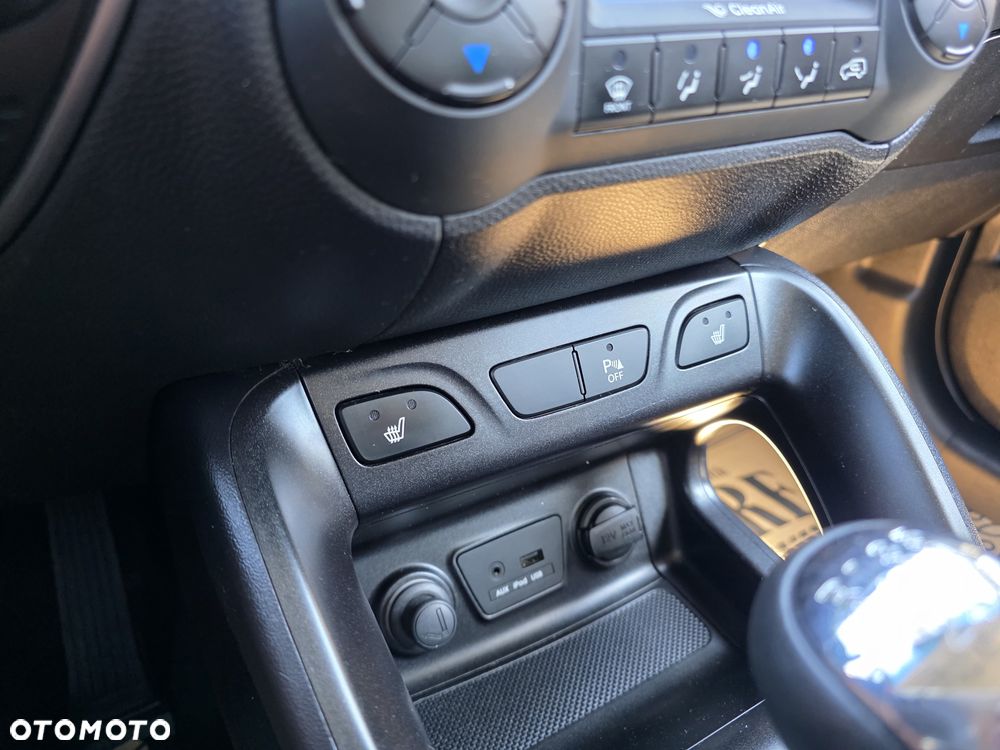 Hyundai ix35 1.6 2WD Fifa World Cup Edition - 17