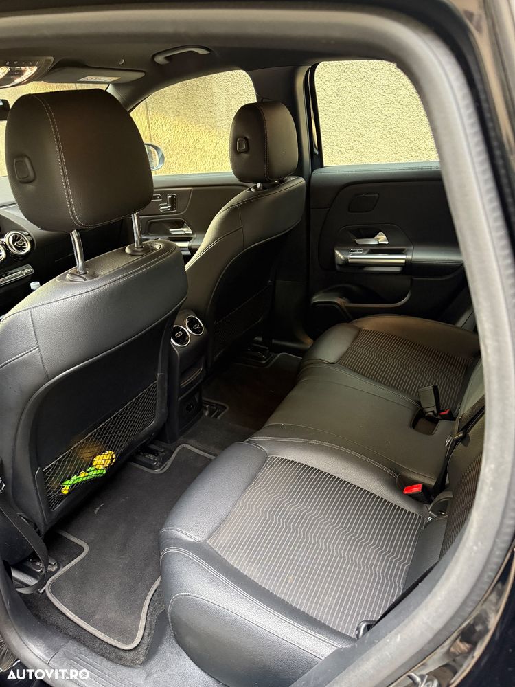 Mercedes-Benz EQA 300 4MATIC - 6