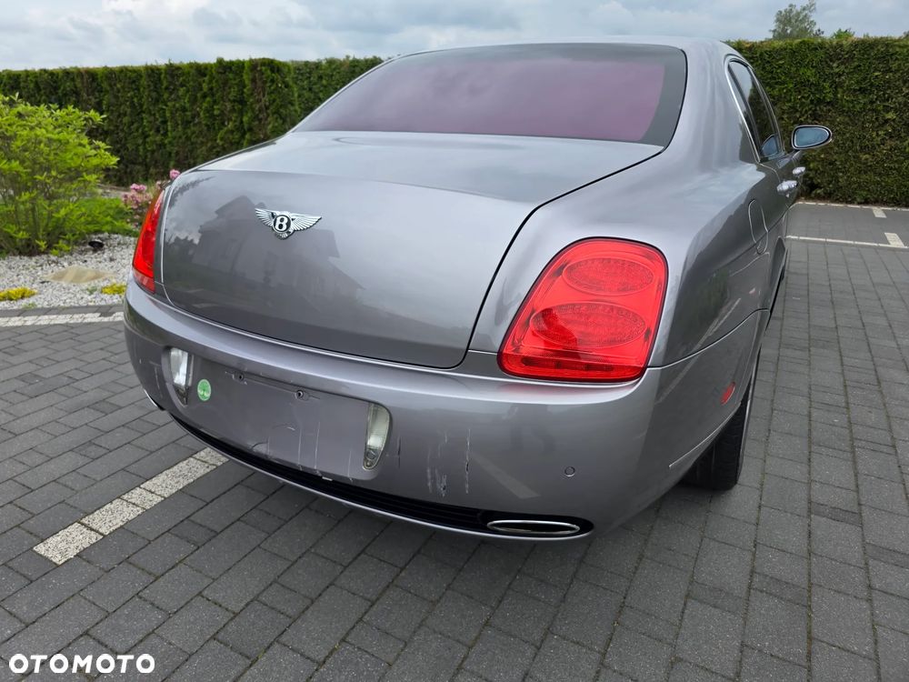 Bentley Flying Spur - 30