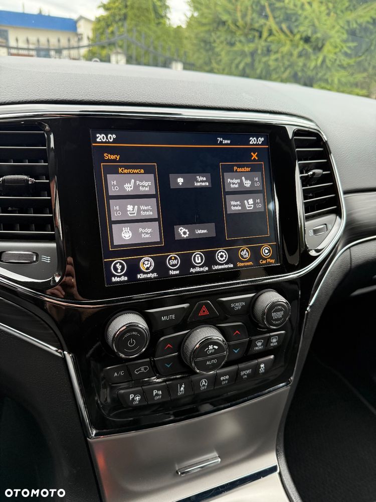 Jeep Grand Cherokee - 15