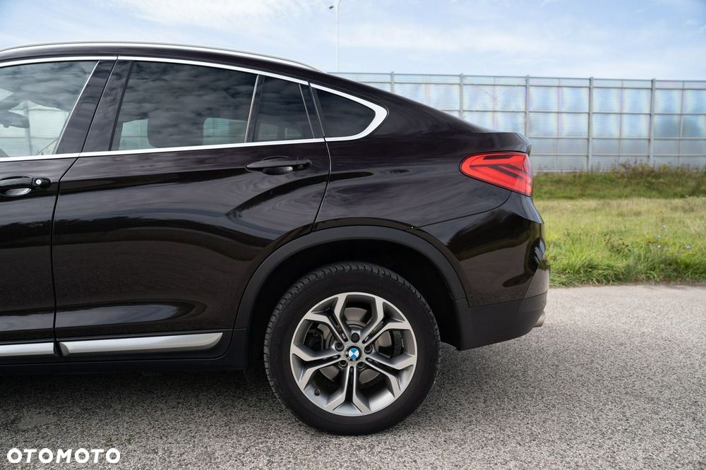 BMW X4 xDrive20d xLine - 12