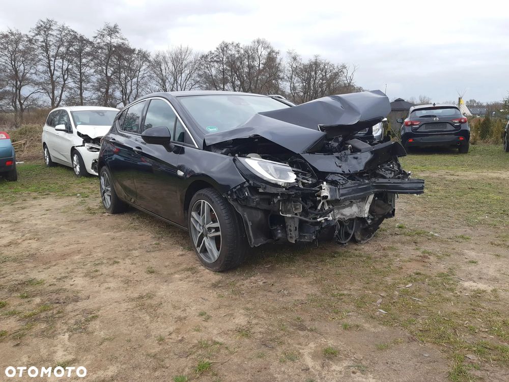 Opel Astra 1.2 Turbo Business Elegance - 1