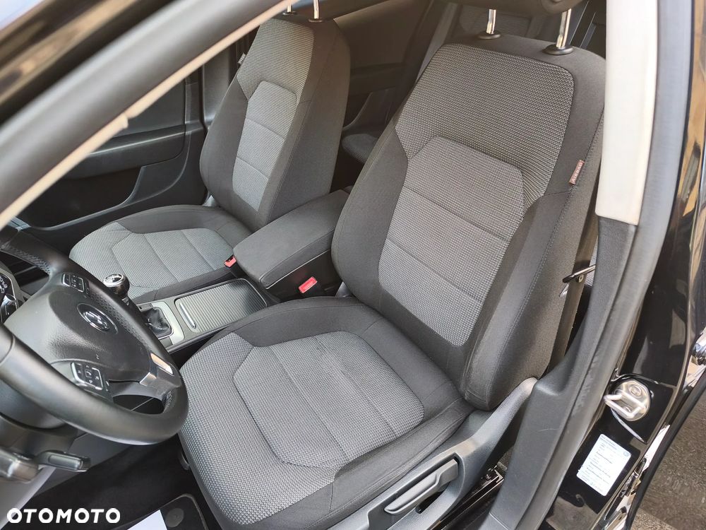 Volkswagen Passat 2.0 TDI Trendline - 36