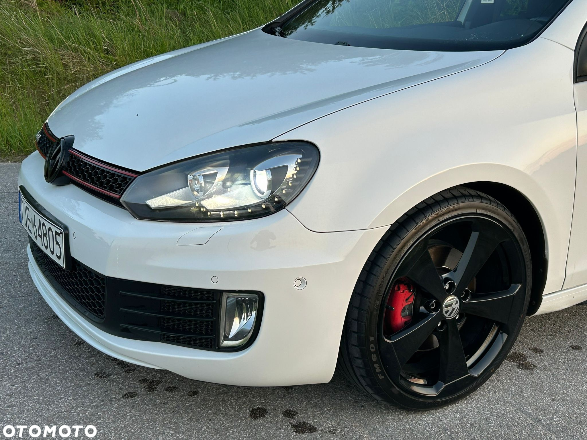 Volkswagen Golf VI 2.0 TSI GTI - 2