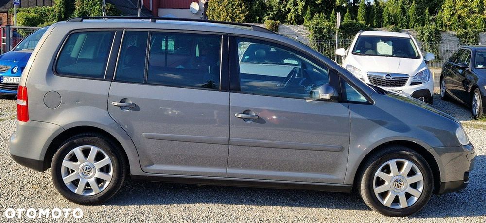 Volkswagen Touran 2.0 TDI Q-Line - 5