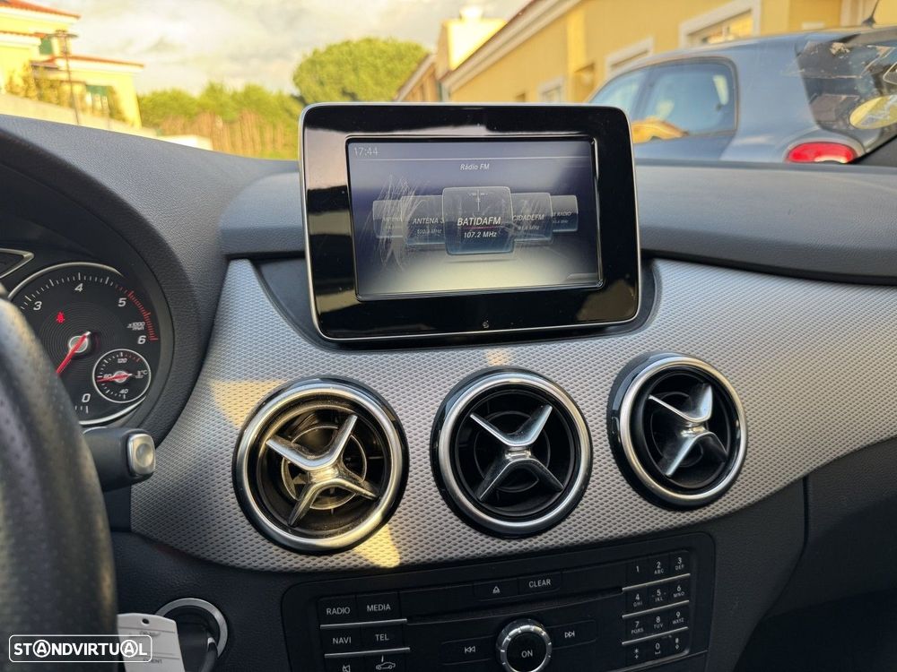 Mercedes-Benz B 180 d Style Plus Aut. - 17