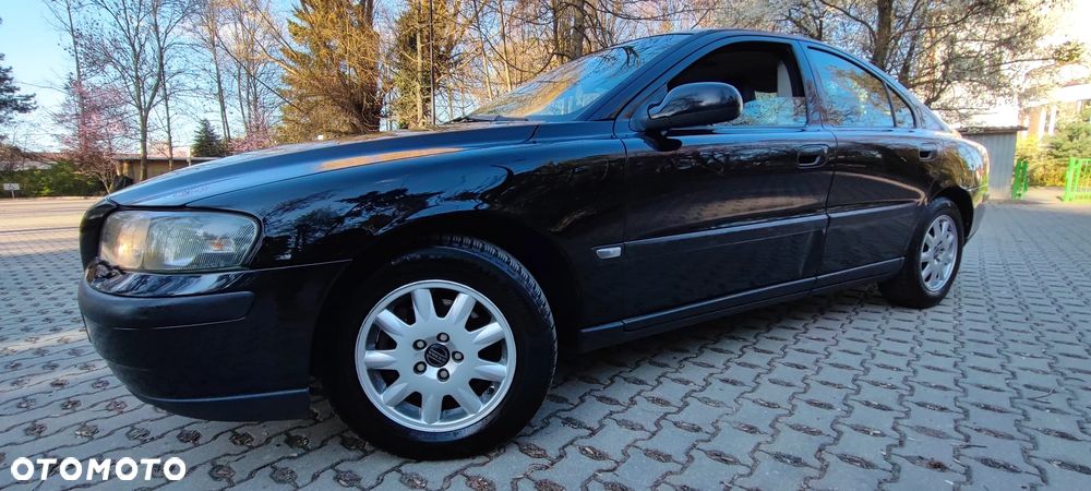Volvo S60 2.4 Black Edition - 3