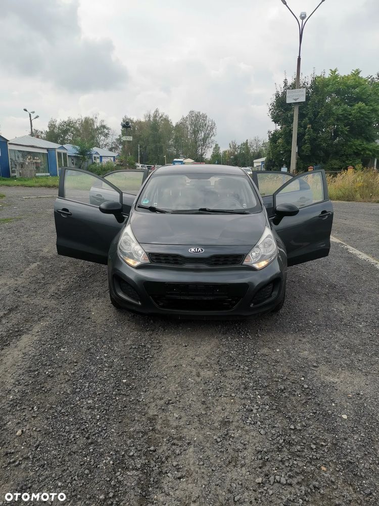 Kia Rio - 15