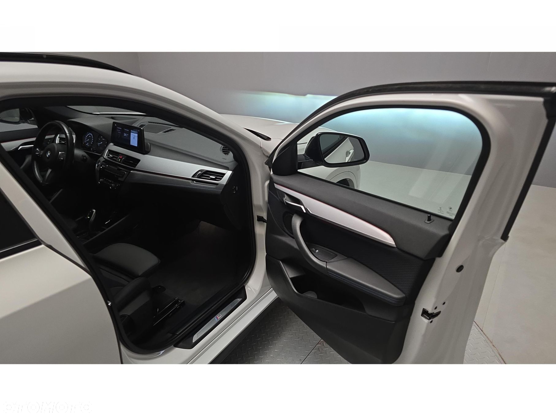 BMW X2 - 28