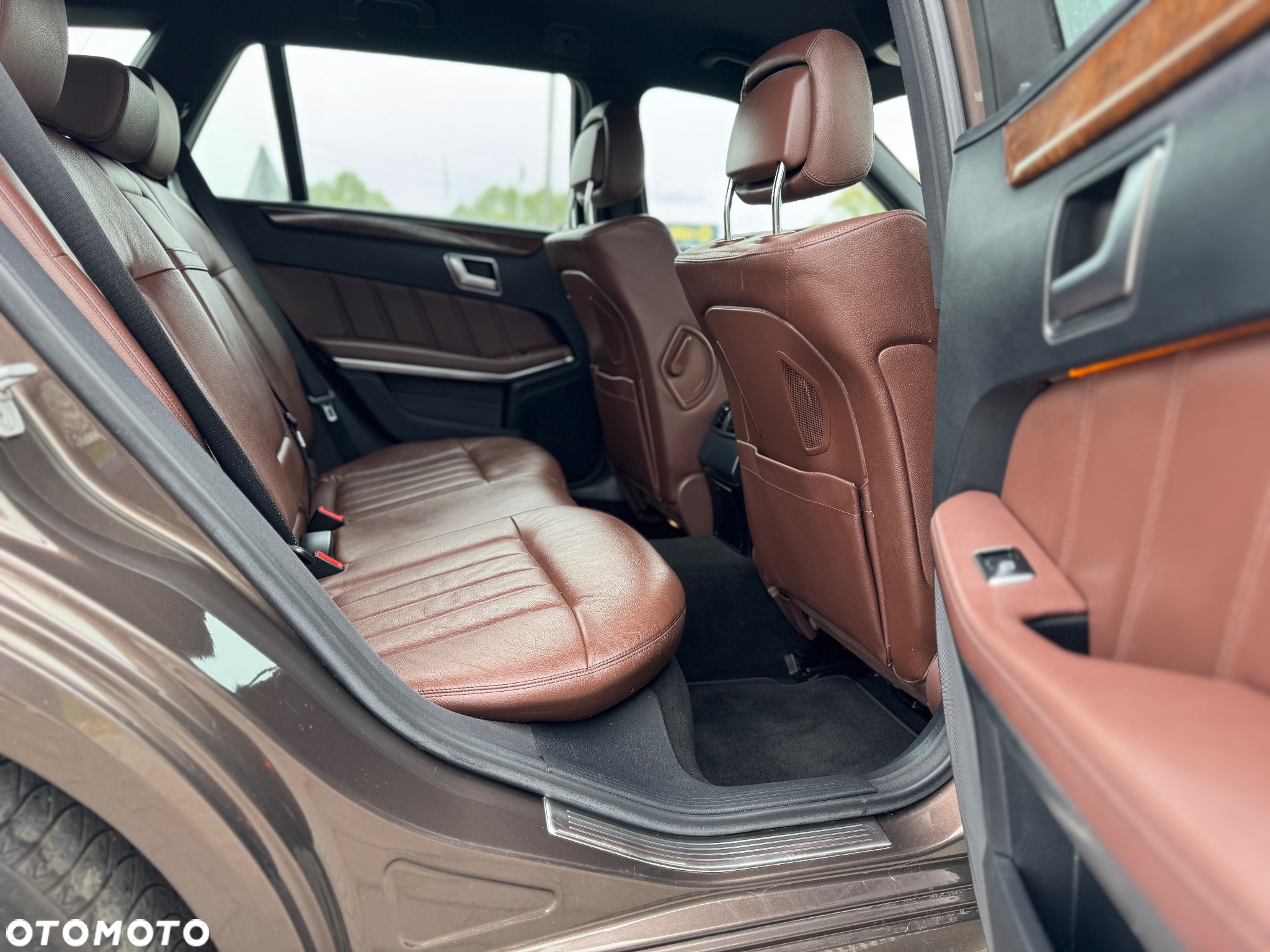 Mercedes-Benz Klasa E 220 T BlueTEC 4Matic 7G-TRONIC Avantgarde - 7