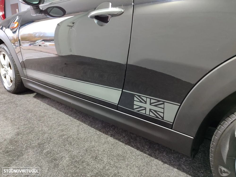 MINI 3 Portas One D - 10