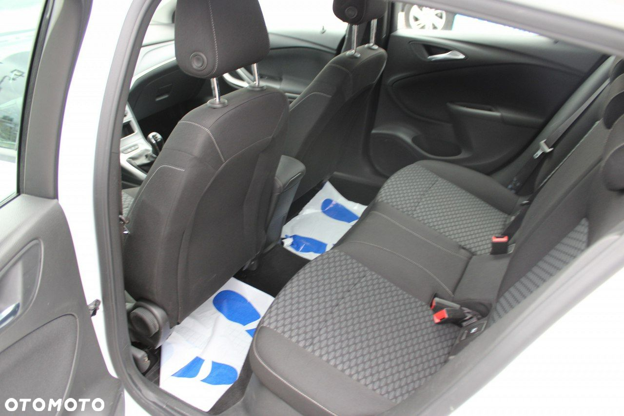 Opel Astra - 24