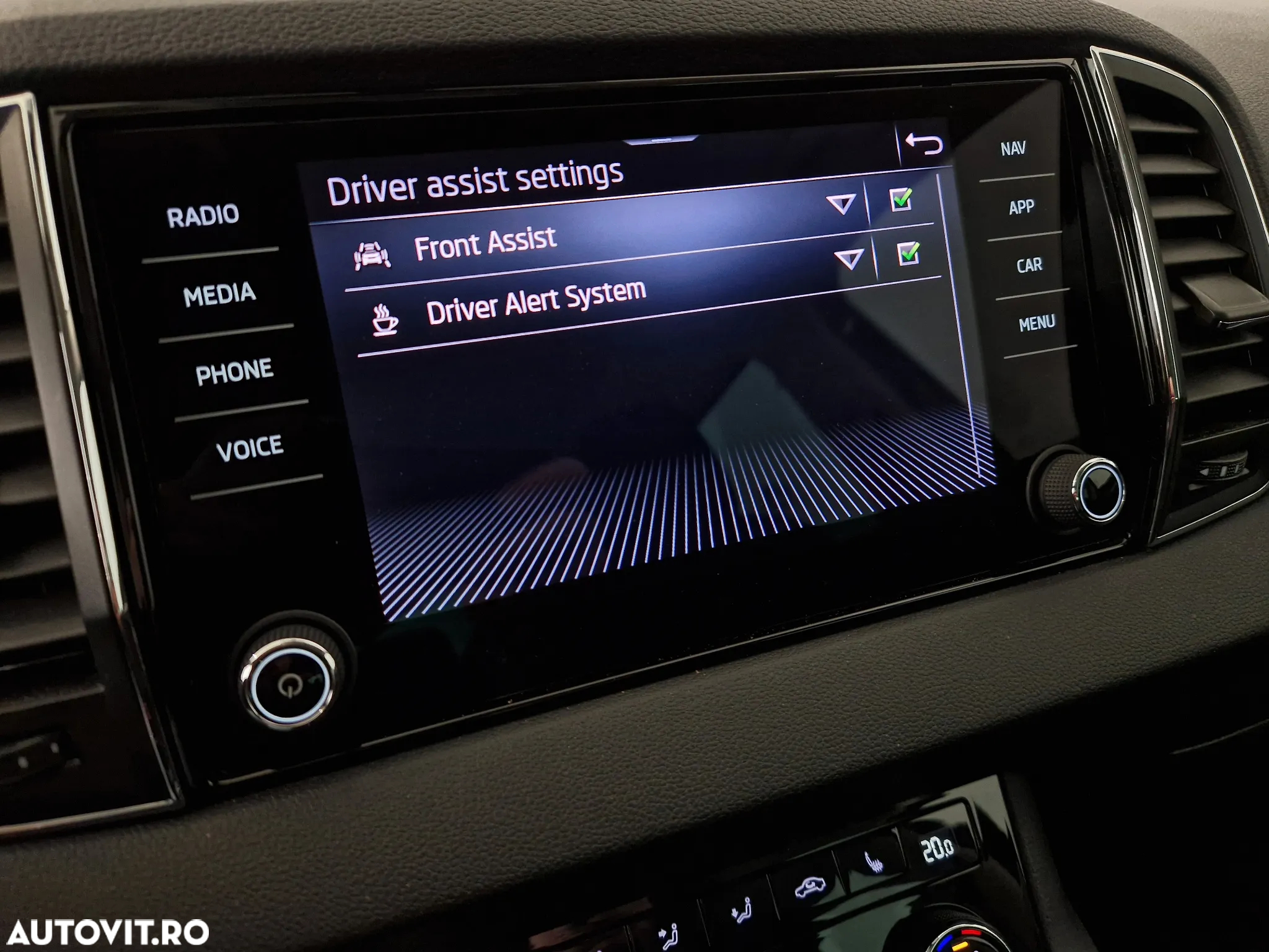 Skoda Karoq 1.5 TSI DSG Ambition - 22