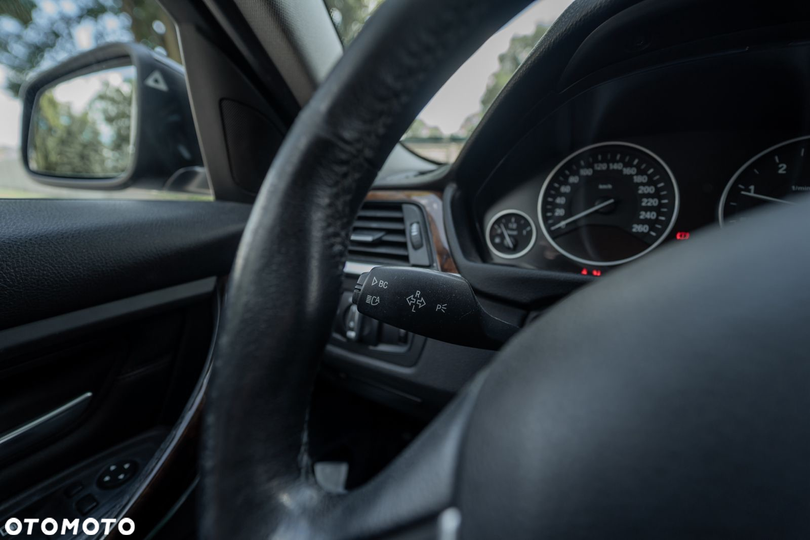 BMW Seria 3 320d Sport Line - 29