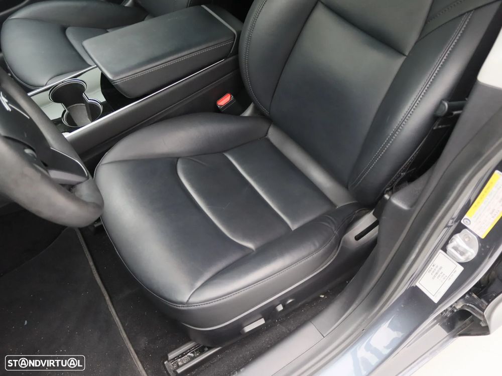 Tesla Model 3 Long-Range Dual Motor AWD - 16