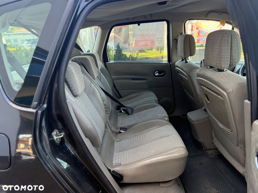 Renault Scenic - 17