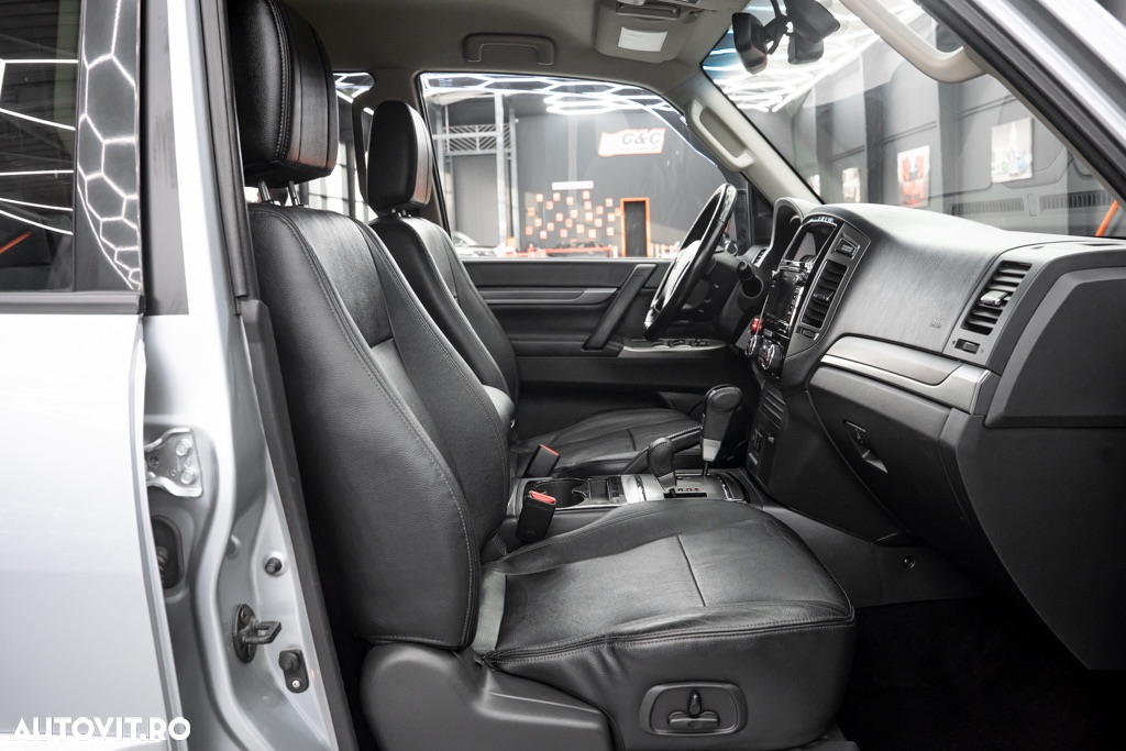 Mitsubishi Pajero 3.2 DI-D Automatik Top - 12