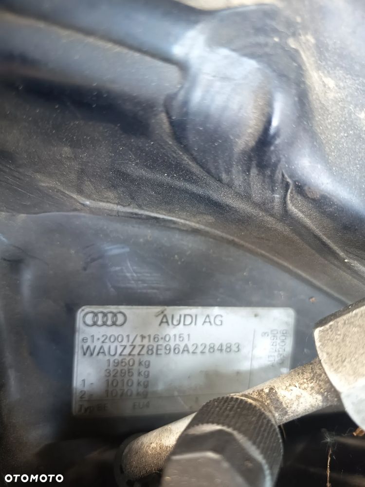 Audi A4 Avant - 10