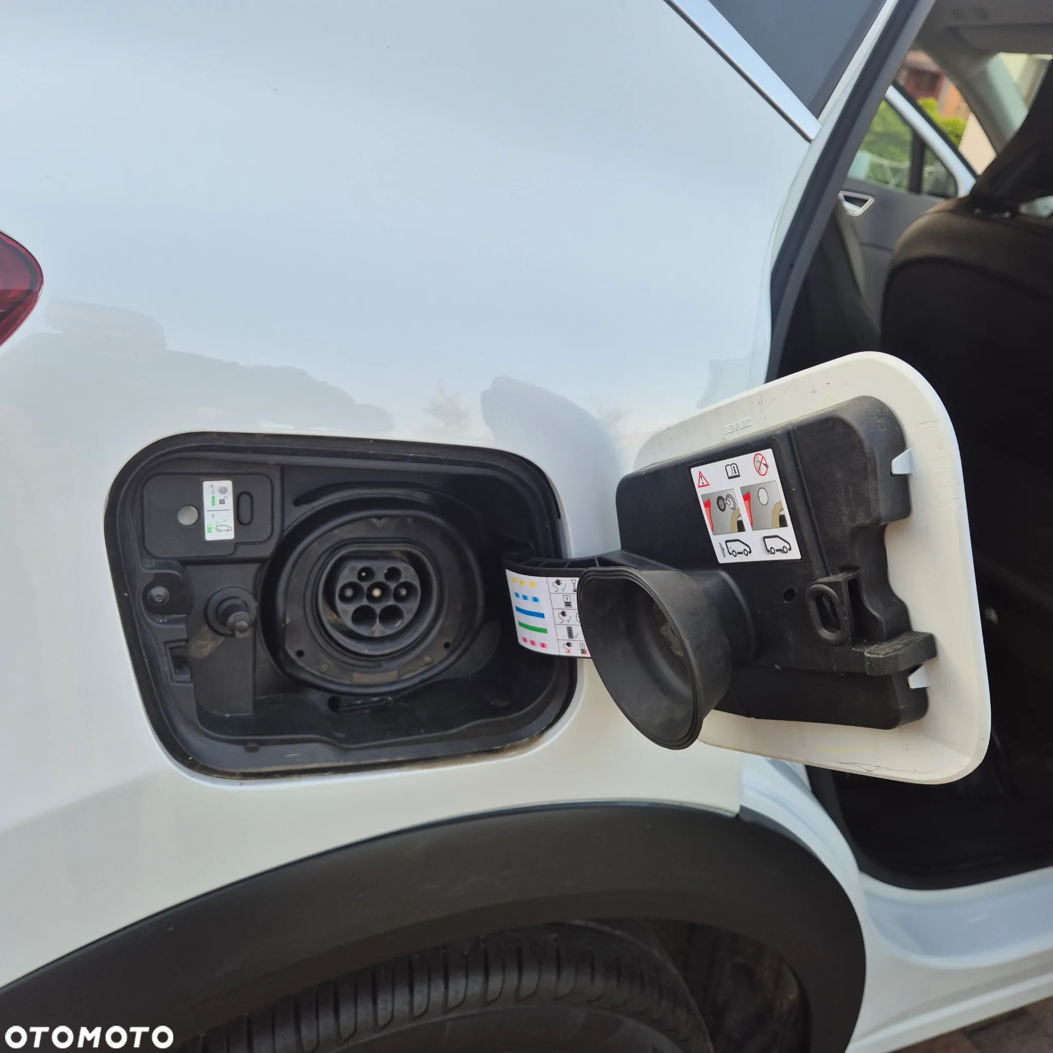 Renault Captur E-TECH PLUG-in 160 INITIALE PARIS - 29
