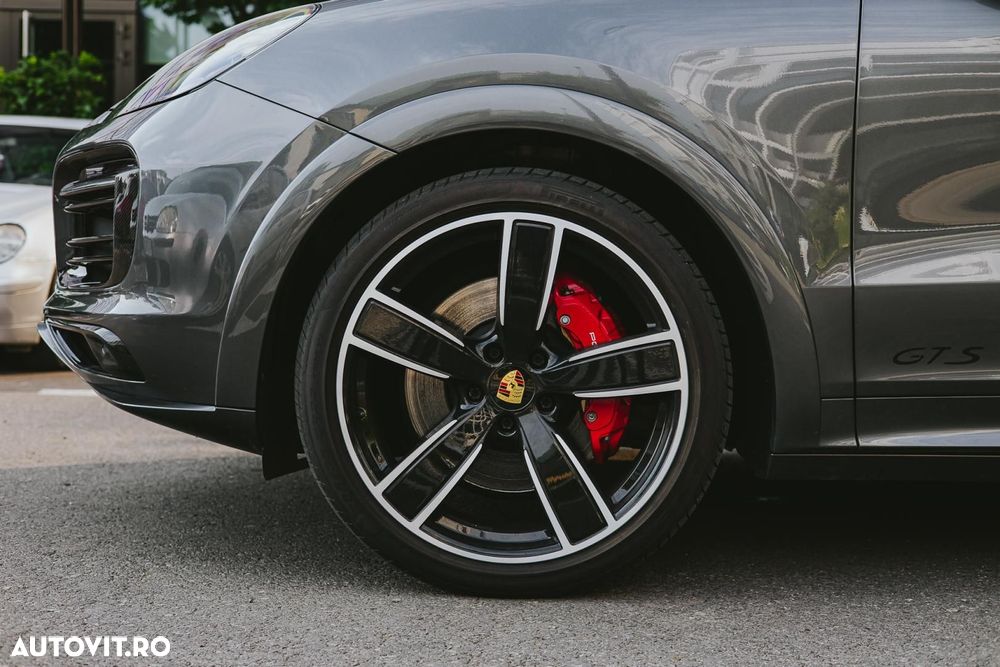 Porsche Cayenne - 8