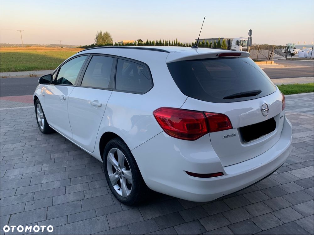 Opel Astra 1.7 CDTI DPF Sports Tourer Edition - 4