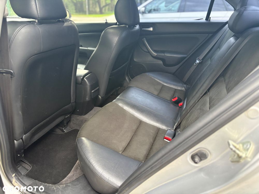 Honda Accord 2.0 Sport - 11
