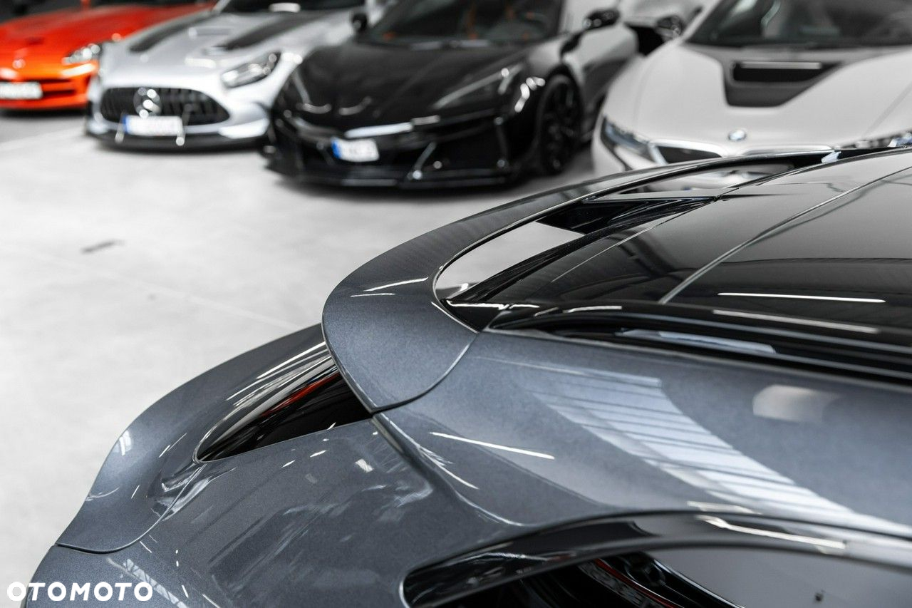Aston Martin DBX Standard - 17