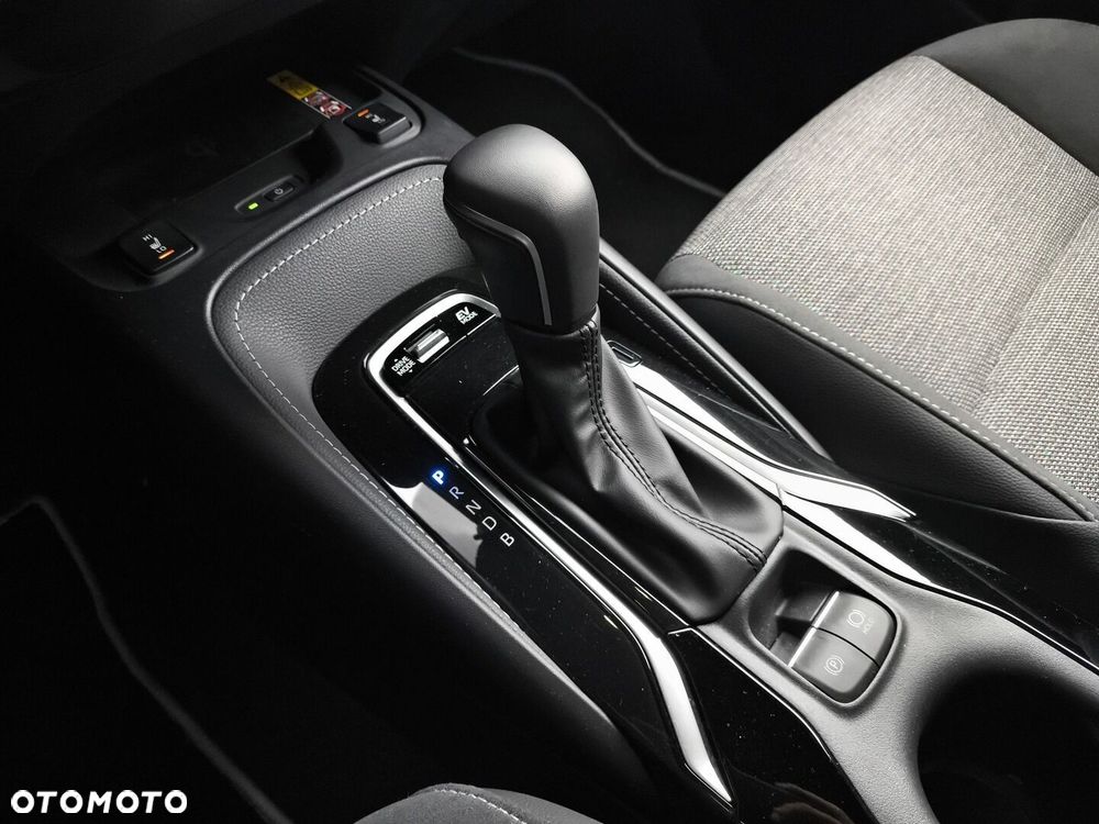 Toyota Corolla 1.8 Hybrid Style - 24