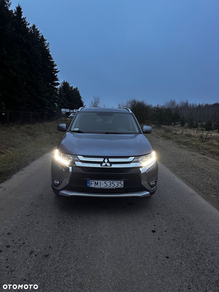 Mitsubishi Outlander 2.2 DID Instyle Navi 4WD - 6