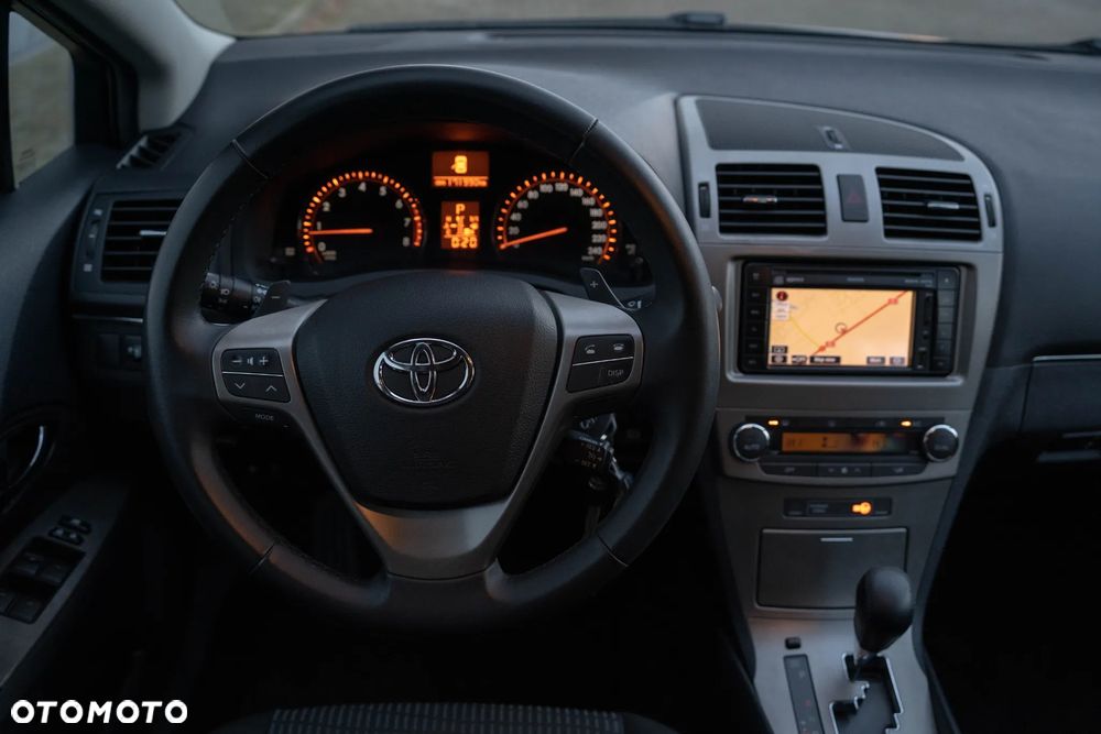 Toyota Avensis 1.8 Multidrive Business Edition - 17