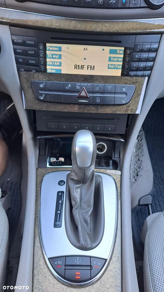 Mercedes-Benz Klasa E 320 CDI 4-Matic Avantgarde - 13