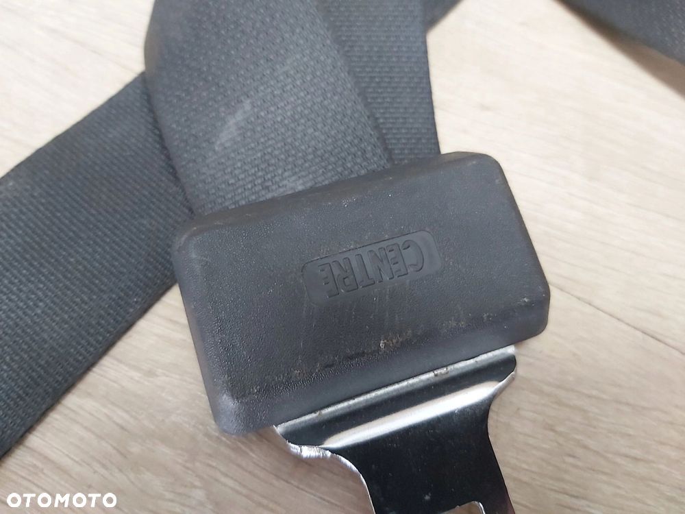 Toyota Yaris I 99 - 02r zapinka pasa tył trzeci pas centralny - 4