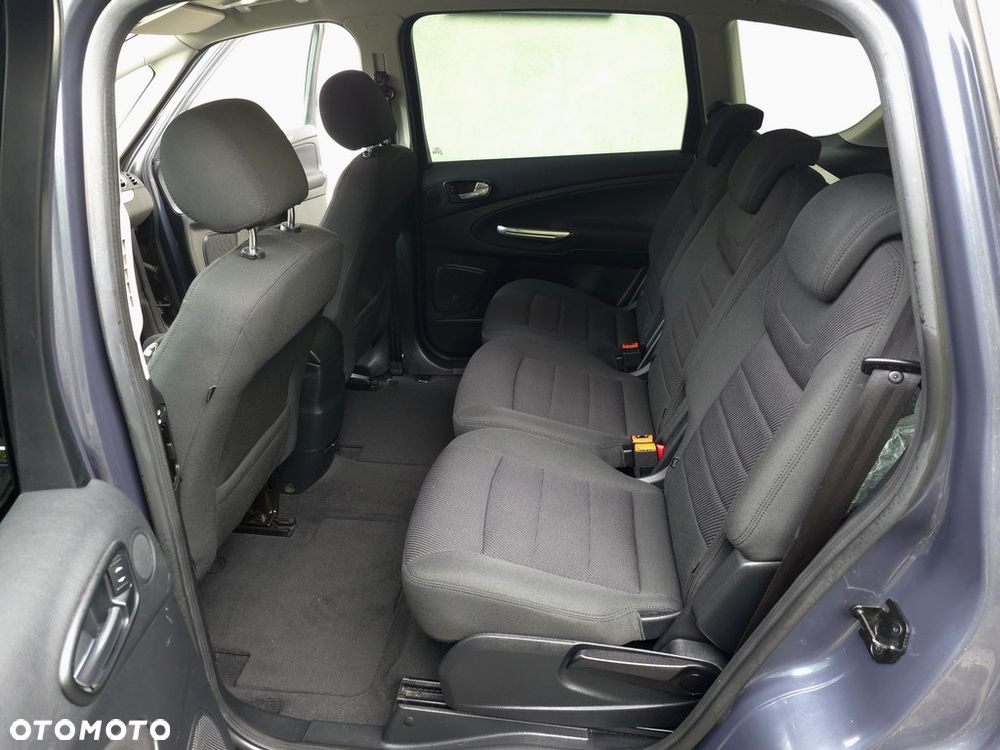 Ford S-Max - 10