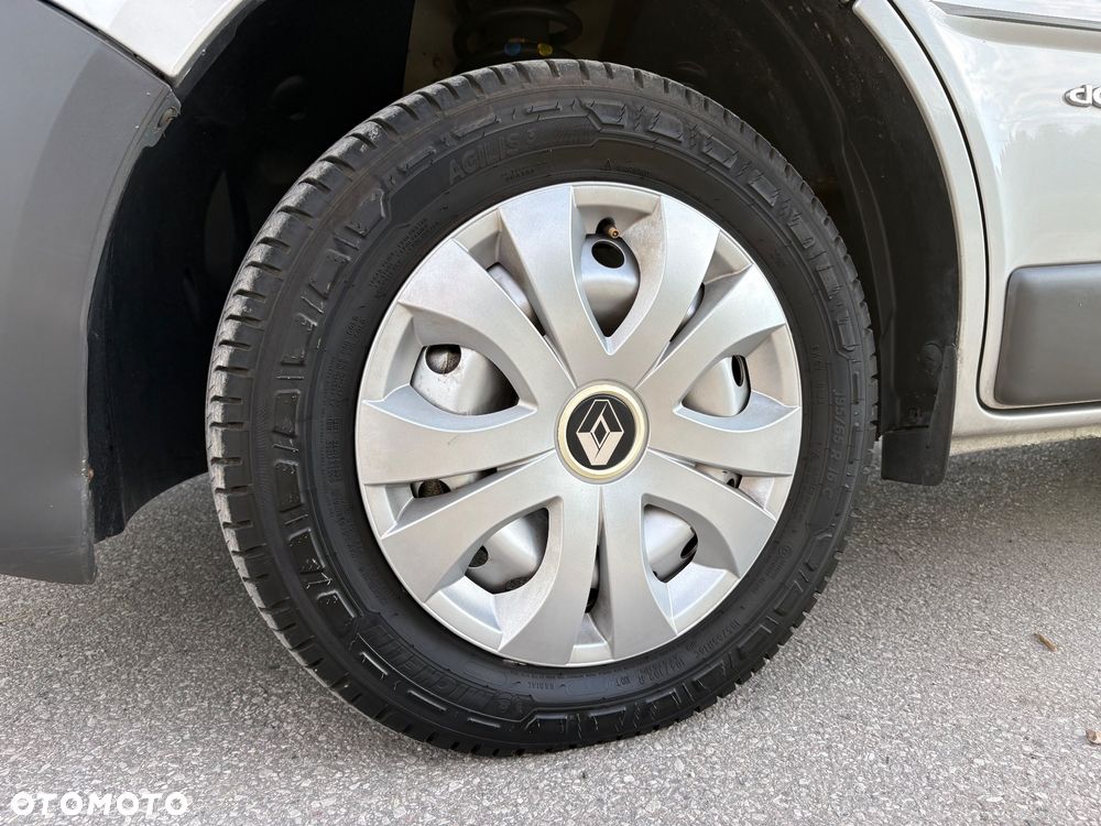 Renault Trafic - 15
