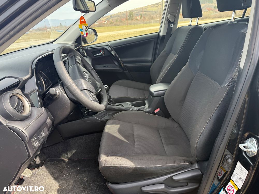 Toyota RAV4 2.0 D-4D 2WD Comfort - 10