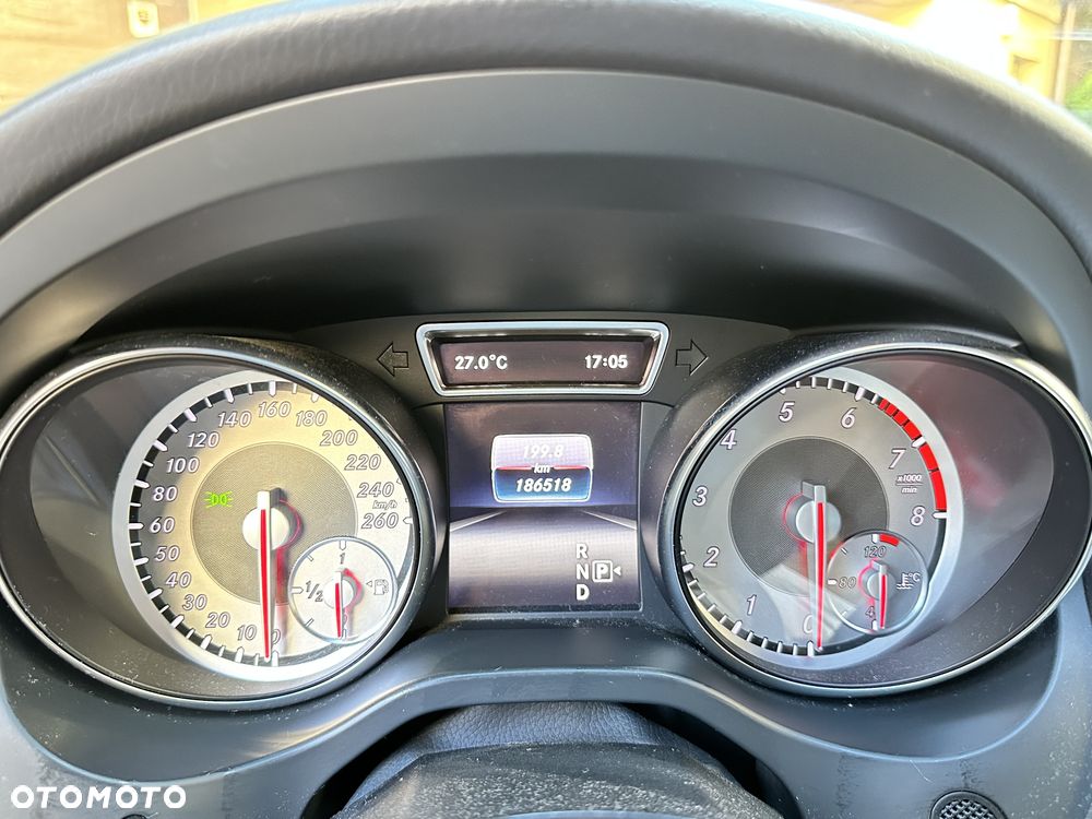 Mercedes-Benz CLA 200 7G-DCT AMG Line - 16