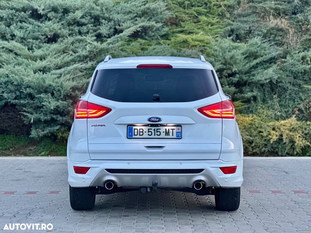 Ford Kuga 2.0 TDCi 2x4 Titanium - 4