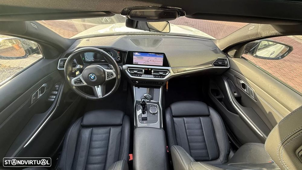 BMW 330 e Pack Desportivo M Auto - 21