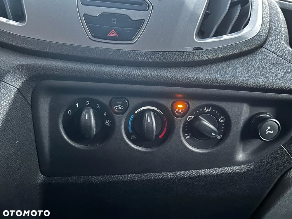 Ford Transit - 10