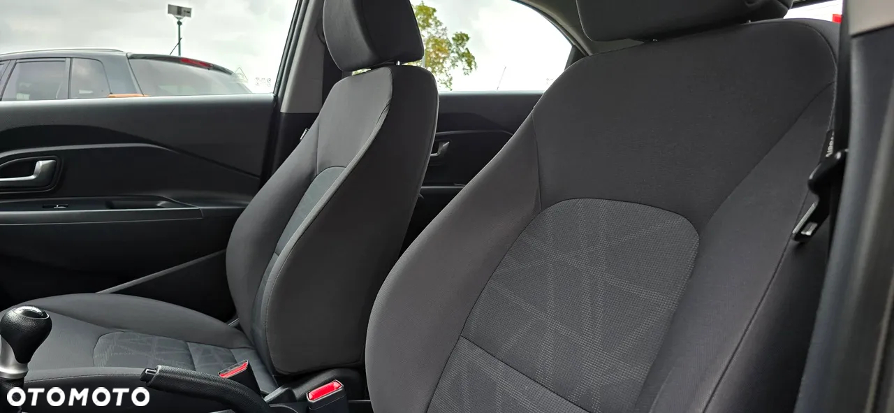 Kia Rio - 7