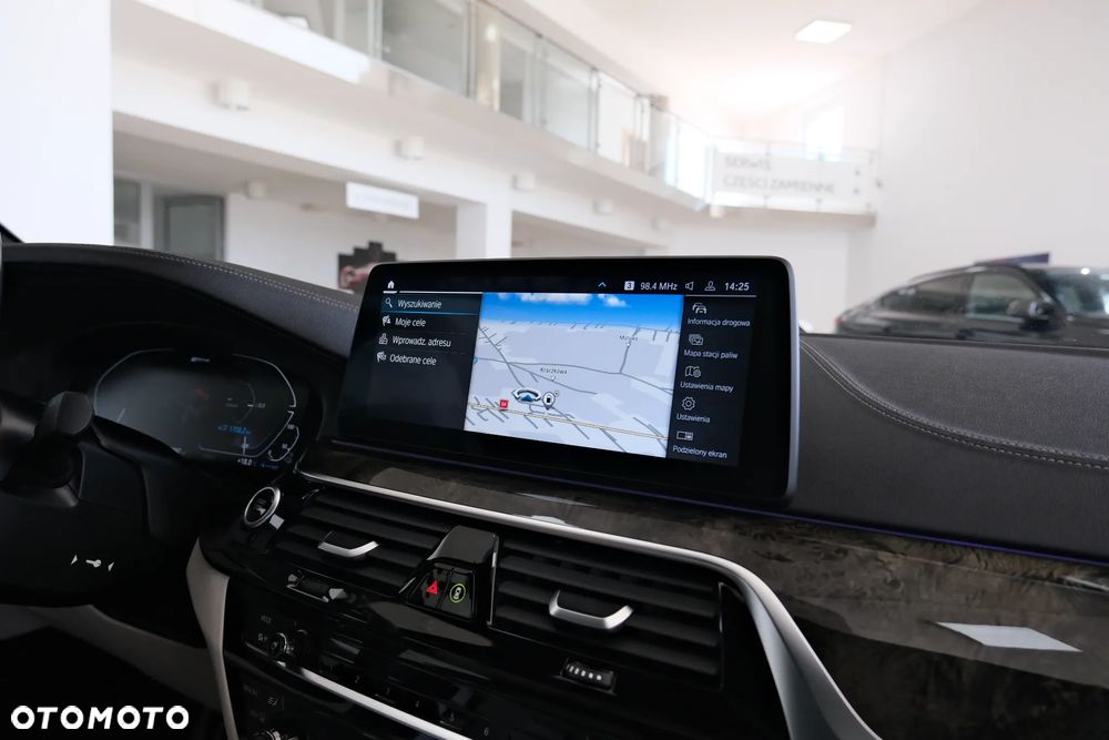 BMW Seria 5 530e xDrive Luxury Line sport - 27