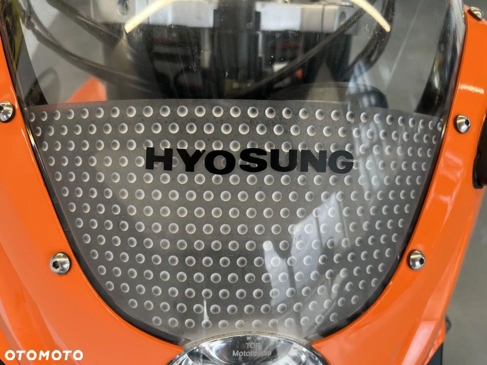 Hyosung GT Comet - 18