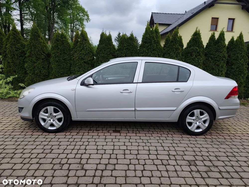 Opel Astra 1.6 Edition - 2