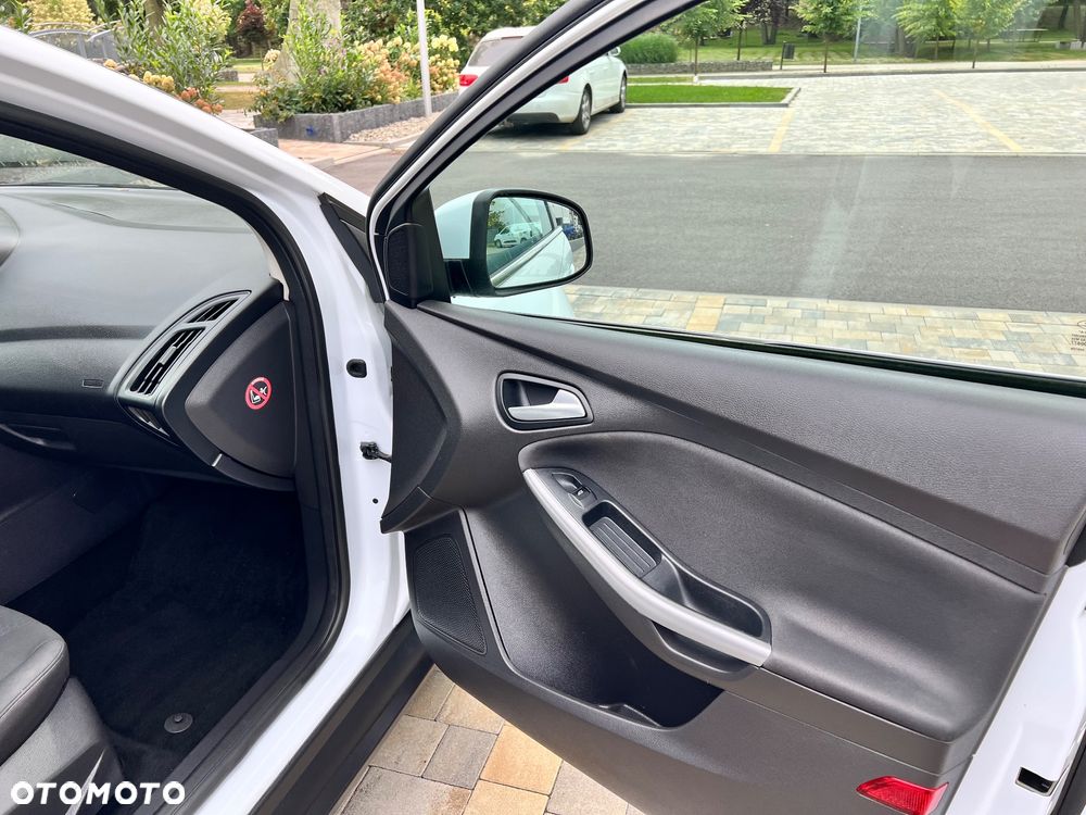 Ford Focus 1.0 EcoBoost Active - 10