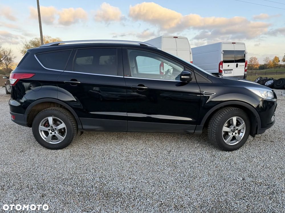 Ford Kuga 2.0 TDCi 2x4 Titanium - 3
