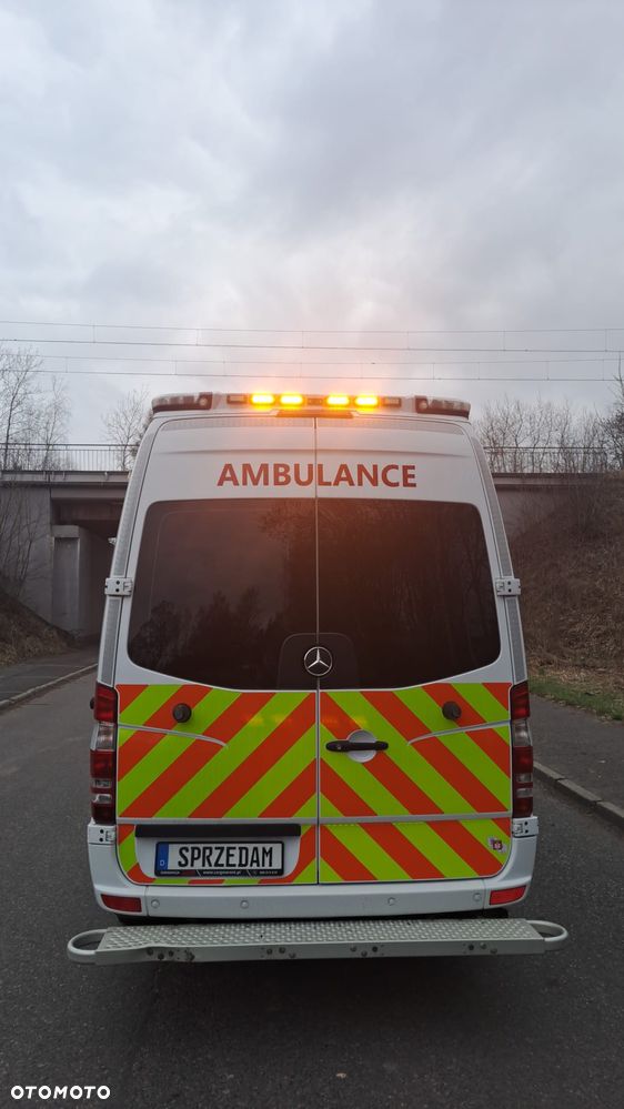 Mercedes-Benz Sprinter 319 CDI Ambulans karetka - 7
