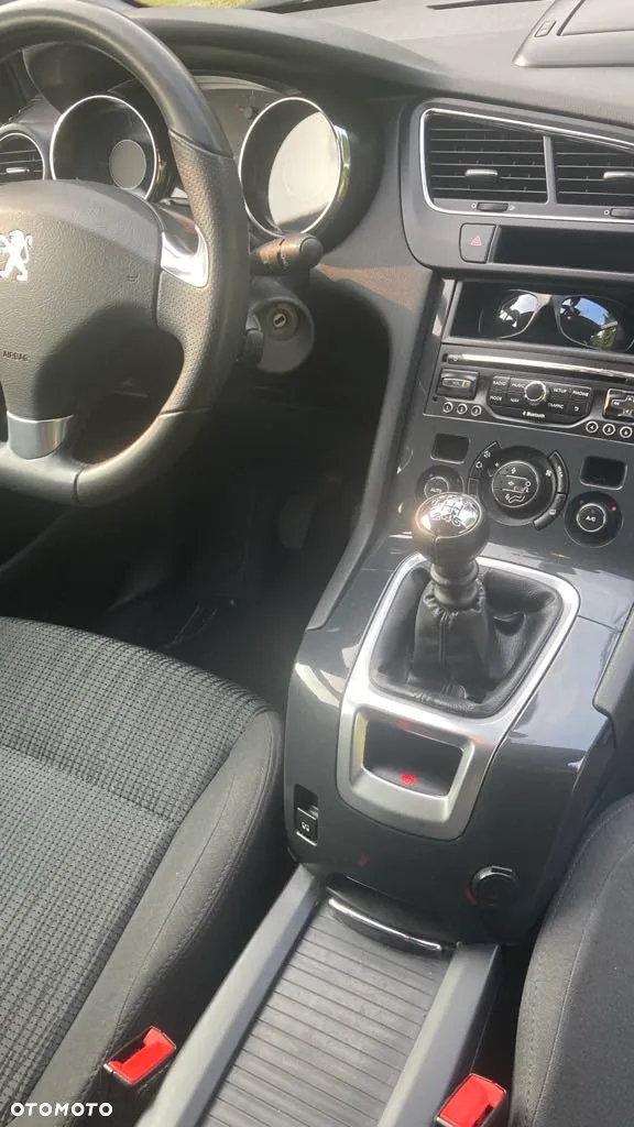 Peugeot 5008 1.6 THP Active 7os - 9